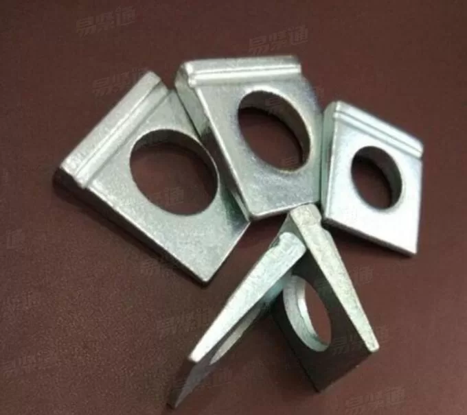DIN435方斜垫圈，单槽，M12，孔14，碳钢镀锌，现货